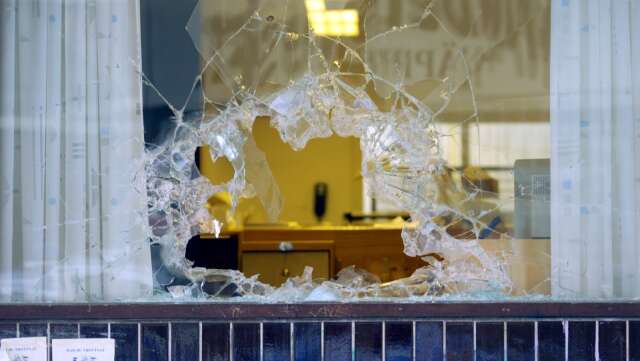Ett fönster slogs sönder vid inbrottsförsöket på Hamngatan i Karlstad (arkivbild, ej från händelsen).