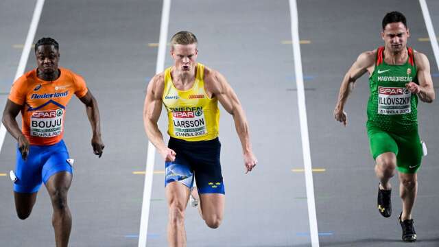 Sveriges Henrik Larsson vann sin semifinal på 60 meter på inomhus-EM i Turkiet på tangerat svenskt rekord 6,56 sekunder.