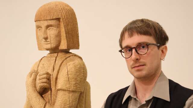Årets stipendiat på Kristinehamns konstmuseum är Ruben Risholm som visar träskulpturer.