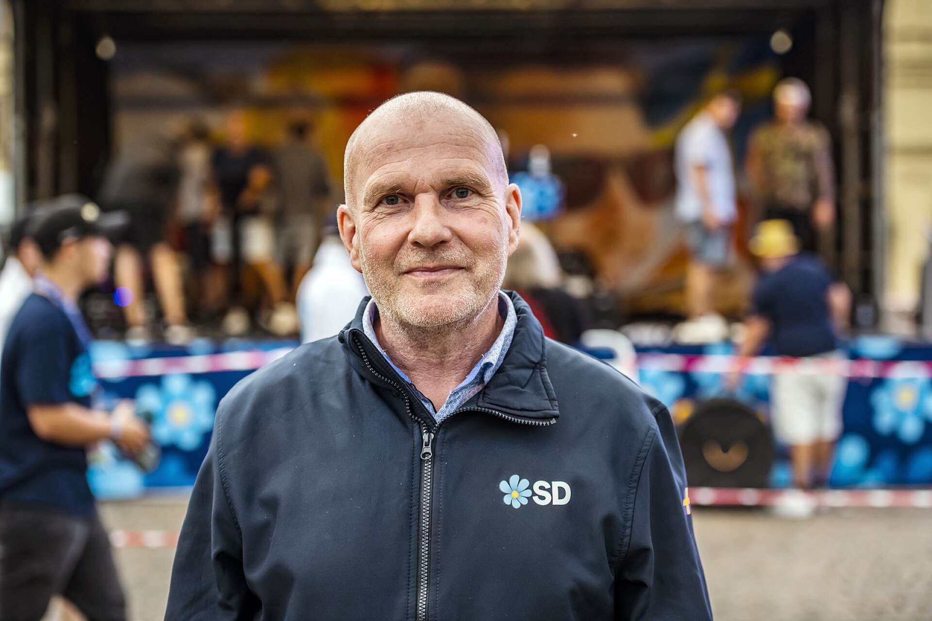 Runar Filper slutar i helgen som distriktsordförande för Sverigedemokraterna i Värmland efter två decennier. Men vem blir hans efterträdare. 