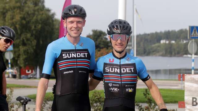 Camp Dalsland, Gravel Race 2023. Segraren på långa sträckan Filip Thunberg och tvåan Mikael Tjulander, båda från CK Sundet.