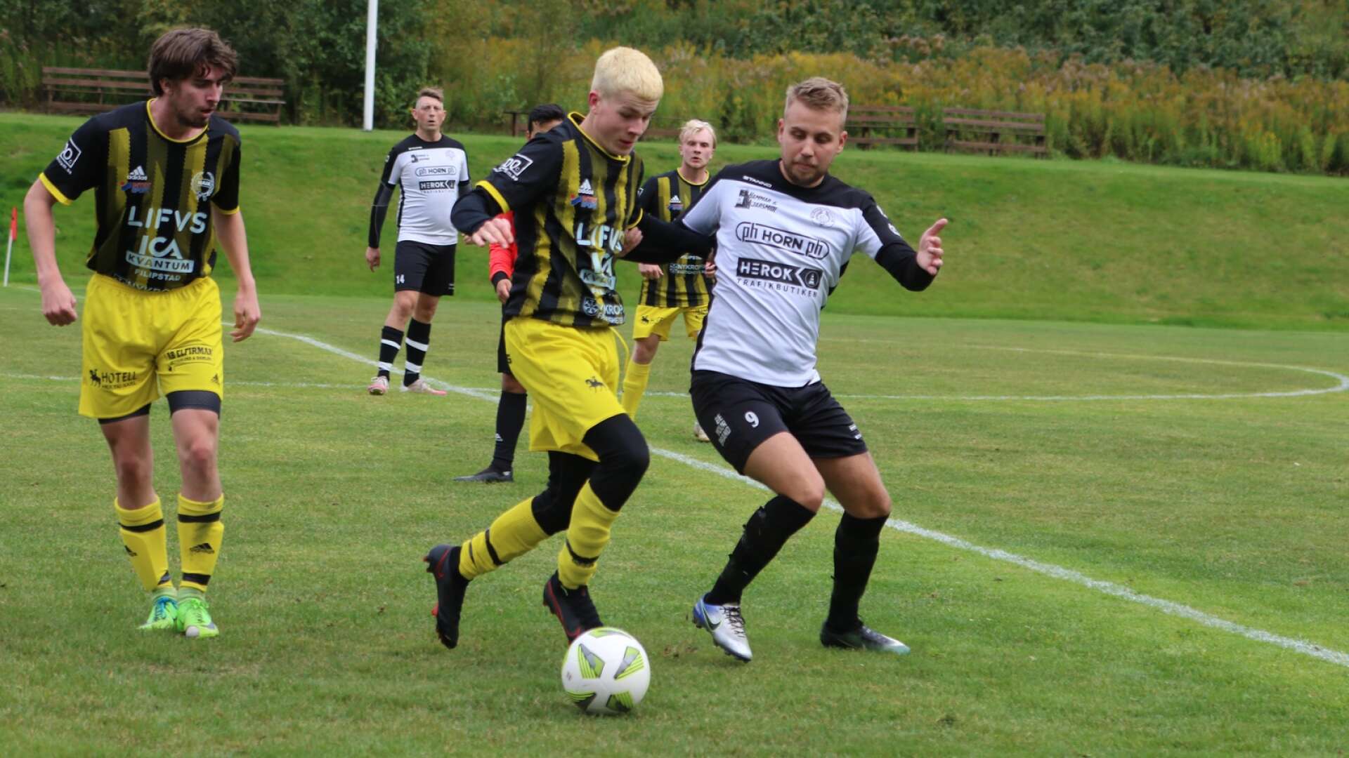 På lördag kommer det att spelas många matcher på Hammarvallen i Nykroppa – 20-årsjubileet bör ju firas med fotboll.