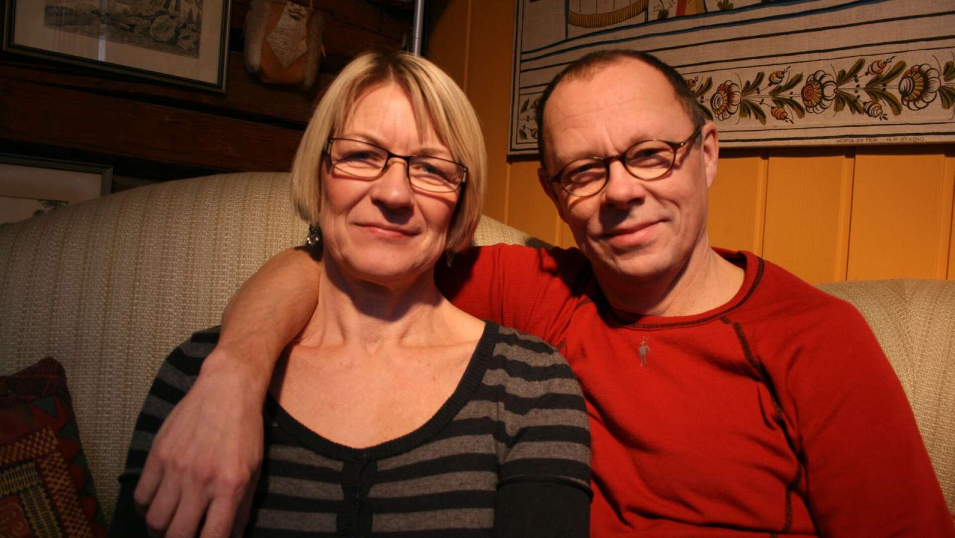 Inger och Leif Stinnerbom i sitt hem i Östra Ämtervik.