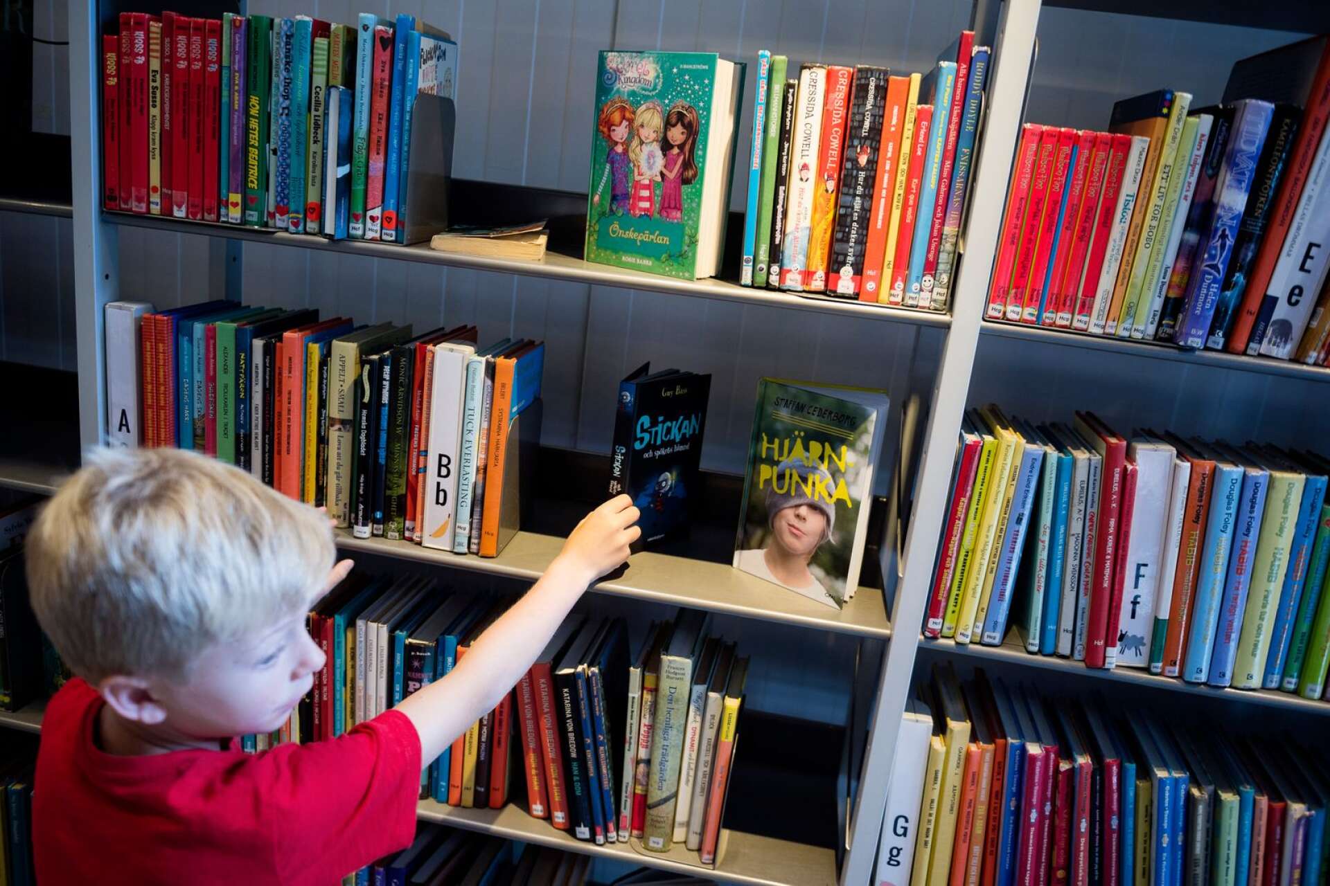 Ökad tillgänglighet när fler Karlstadsbor kan låna böcker och läsa tidningar även utanför ordinarie öppettider. 