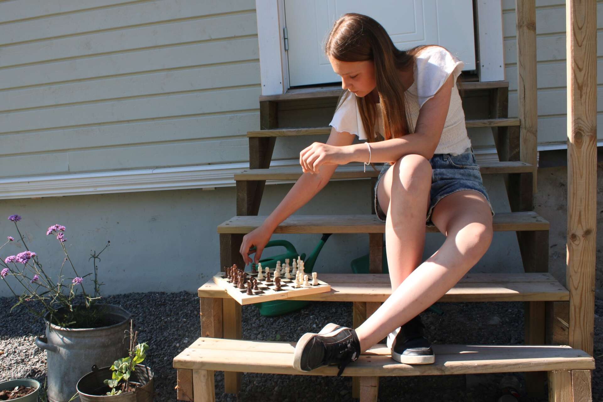Signe kan avslöja att schack är en stor del av karaktären Inez personlighet.