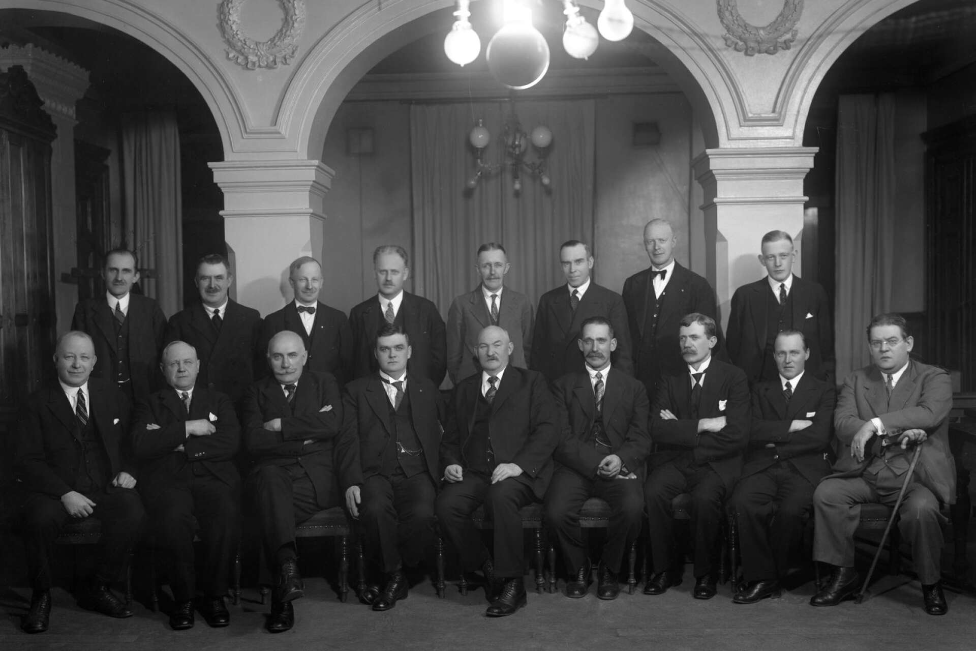Män som bestämmer – så här såg stadsfullmäktige ut år 1933.