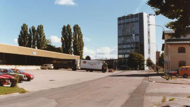 Med ryggen mot Stadsträdgården tog fotografen Lennart Hamberg det här fotot 1989. Godsterminalen till vänster, Löfbergs rosteri i mitten och Expositionshuset till höger.
