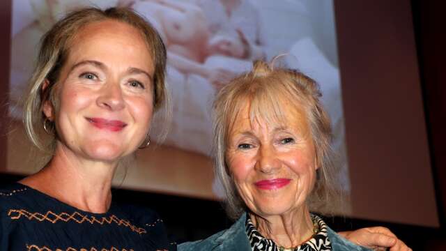 Karin Broos och Anna Clarén möttes i konstnärssamtal på Värmlands museum