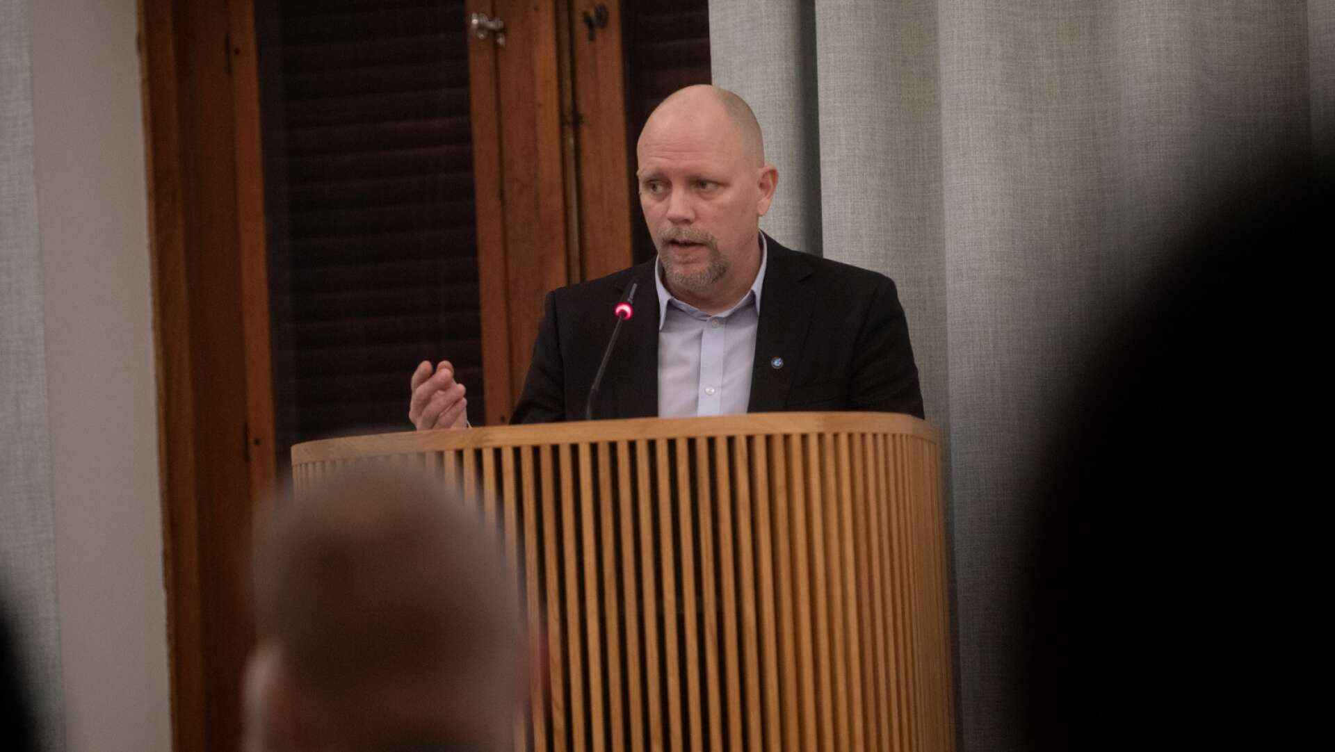 Patrik Nyström förstår in Socialdemokraternas resonemang kring valet till KSAU.