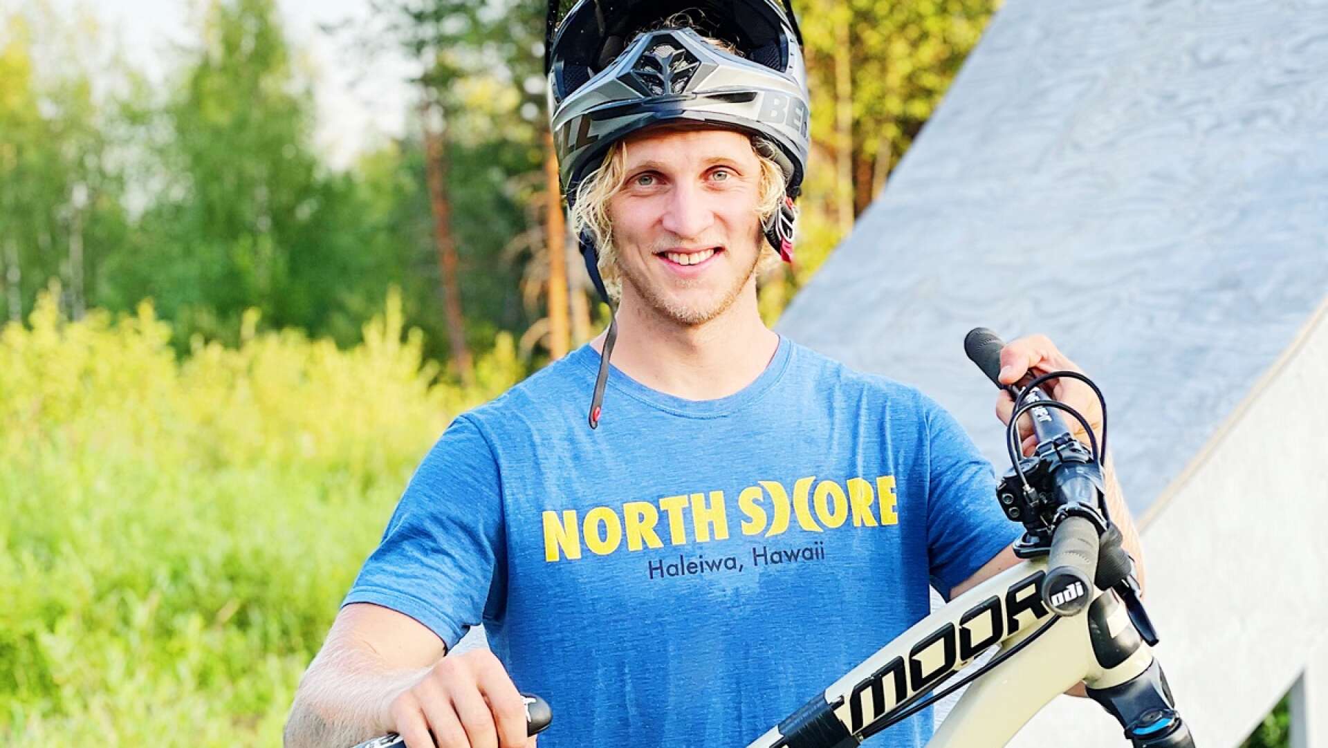 Elof Lind, från Stöpen, är världselit inom mountainbike. Foto: Privat