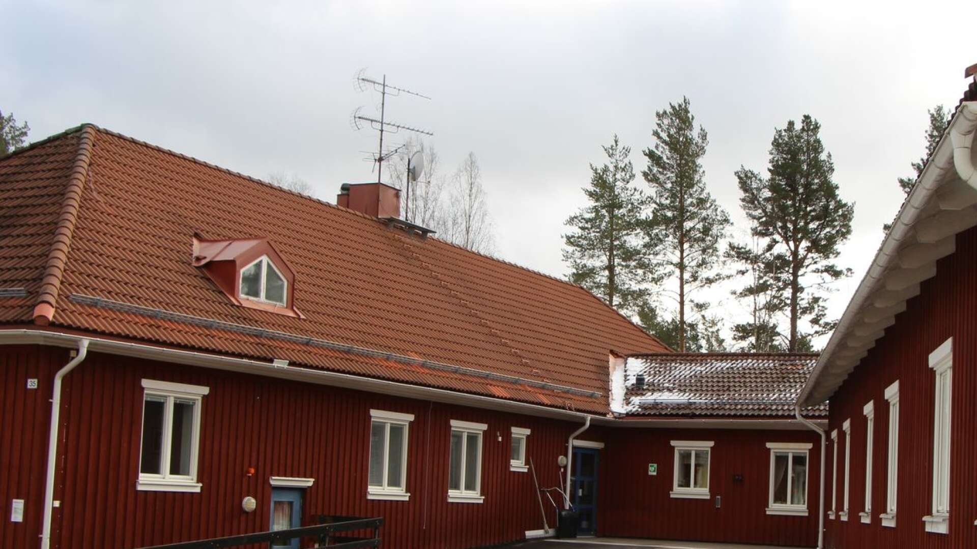 Socialnämnden får inga nya hyresgäster till Finnskogahemmet. Åtta lägenheter finns till uthyrning.