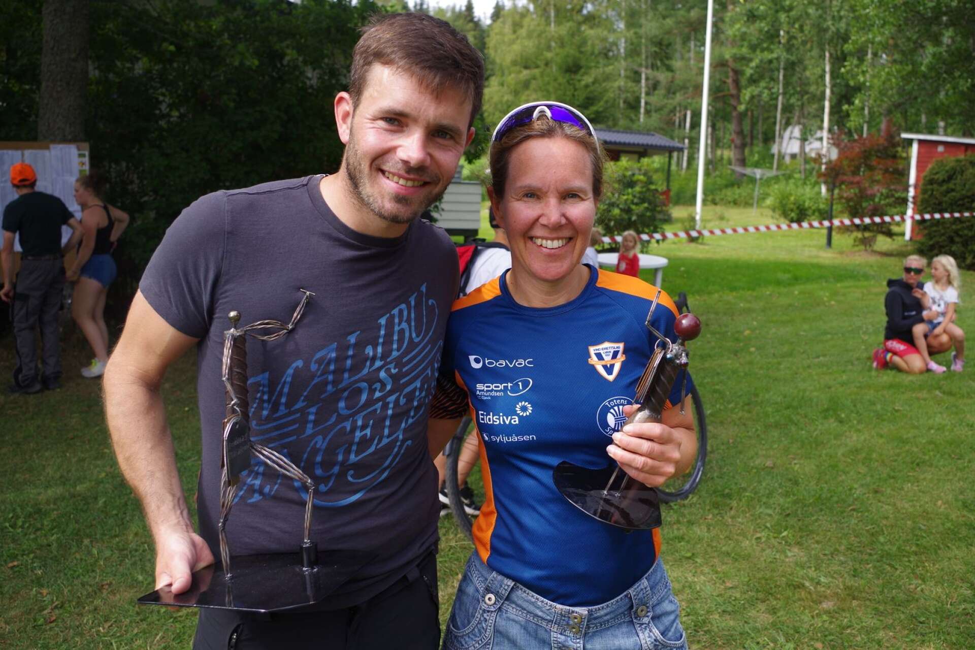 Segrarna Andreas Malakow och Pernilla Egedius.