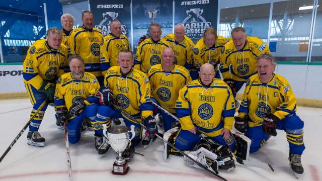 Det svenska +70-landslaget föll i finalen i Carha Hockey World Cup i Kanada, men var inte så missnöjda över det.