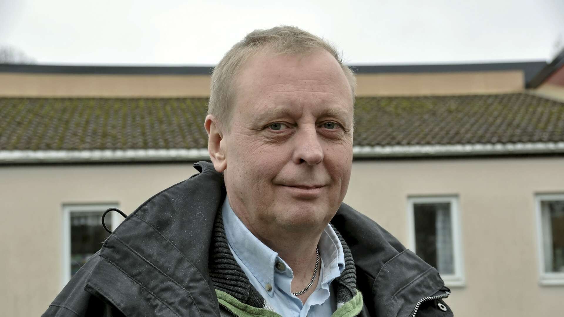 Det kommunala bostadsbolaget Bengsforshus skakas sedan allvarliga anklagelser riktats mot vd Pär Nilsson.