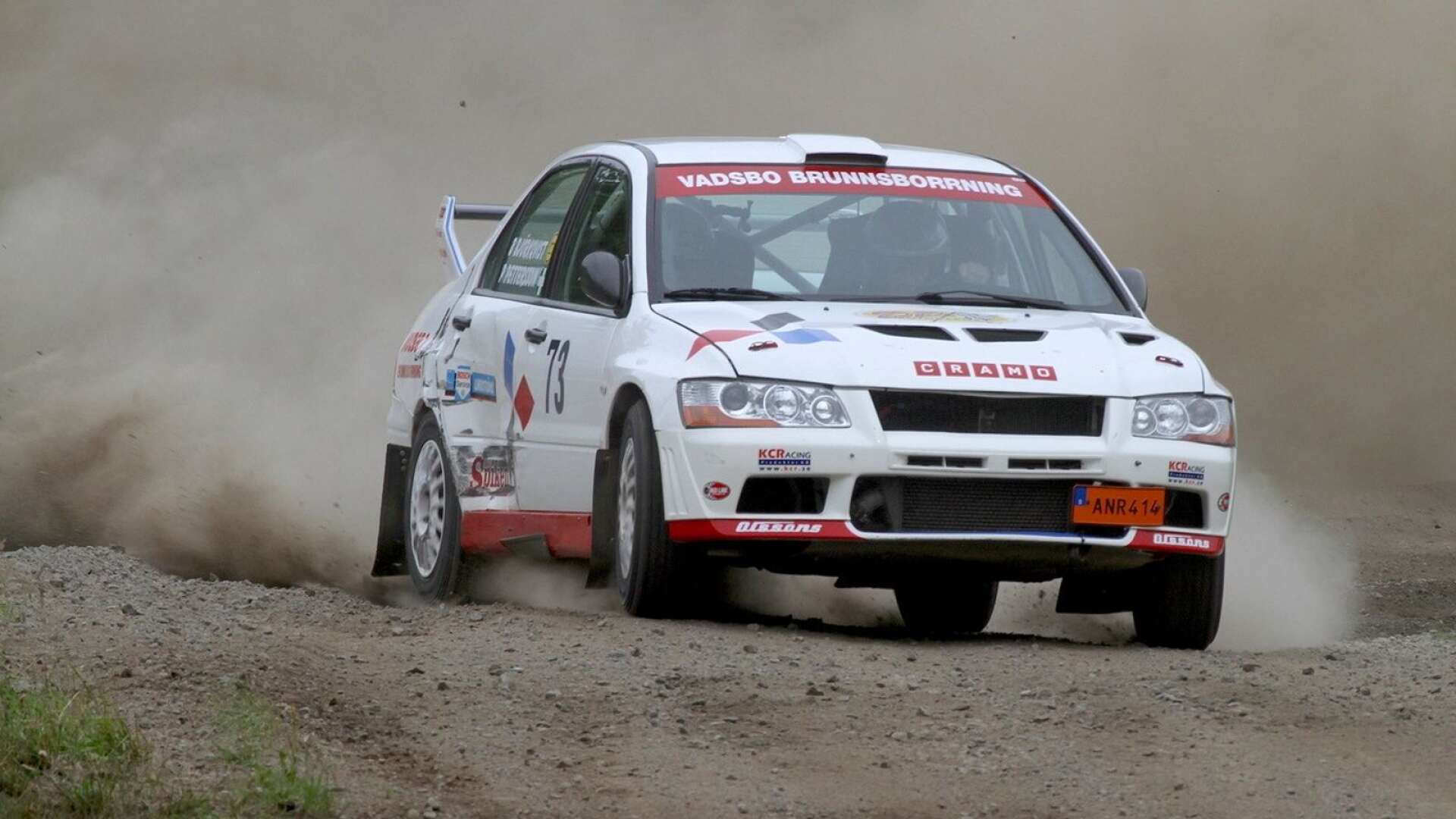 Patrik Pettersson laddade på bra med sin Mitsubishi.