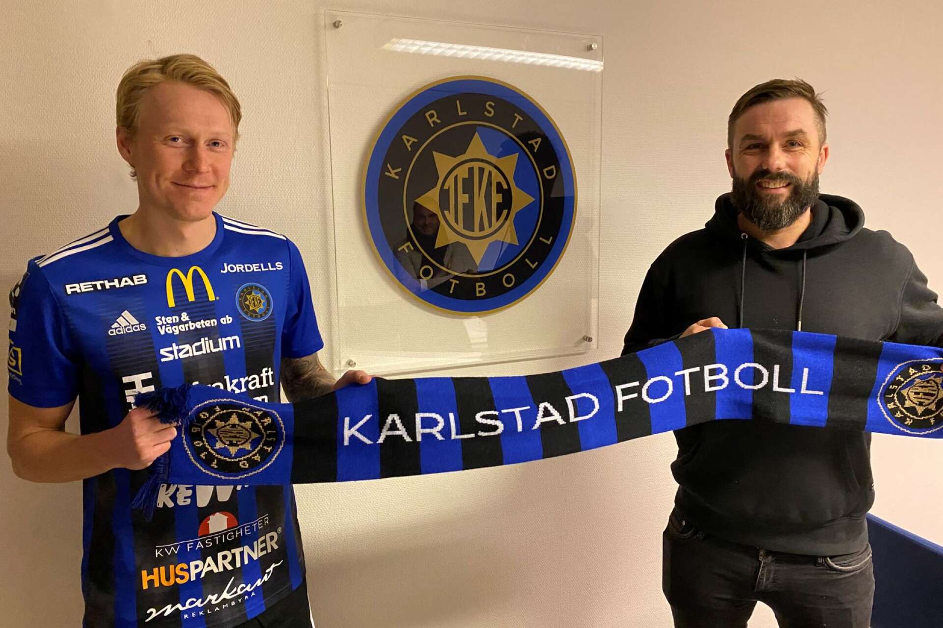 Jacob Ericsson har skrivit kontrakt med Karlstad Fotboll över säsongen 2023, till Tobias Johanssons stora glädje.