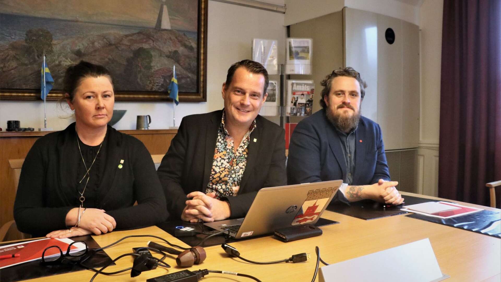 Lotta Robertson Harén (MP), Michael Karlsson (S) och Peter Olsson (V) tycker att de fått ihop ett stabilt budgetförslag till nästa år.