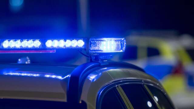 Polisen uppmanar allmänheten att vara vaksamma på en vit skåpbil i Mellerudstrakterna.
