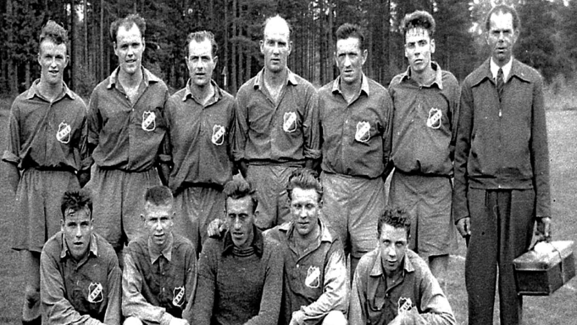 1958 års A-lag där Rune Siljehult är tvåa från vänster i bakre raden.
