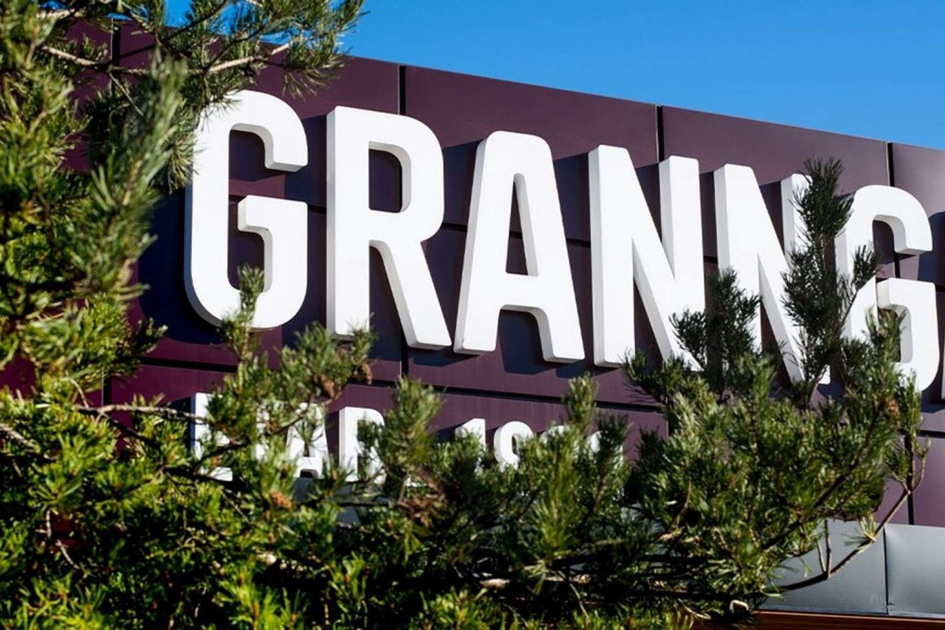 Vid årsskiftet stänger butikskedjan Granngården sin butik i Brålanda. Fyra anställda mister sina jobb.