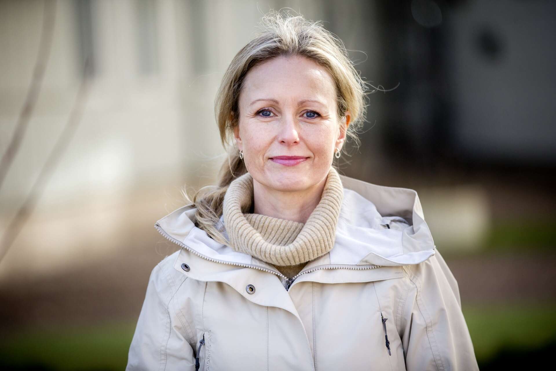 Anna Skogstam, smittskyddsläkare i Region Värmland, vittnar om att smittspridningen av covid-19 är nedåtgående, men det går långsamt.