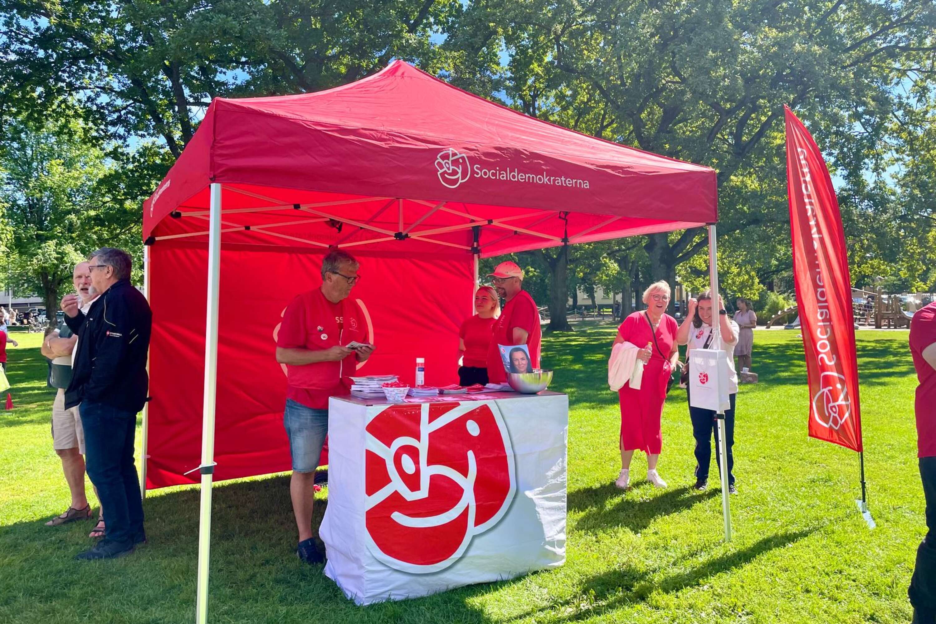 Under lördagen höll Socialdemokraterna valupptakt i museiparken i Karlstad. 