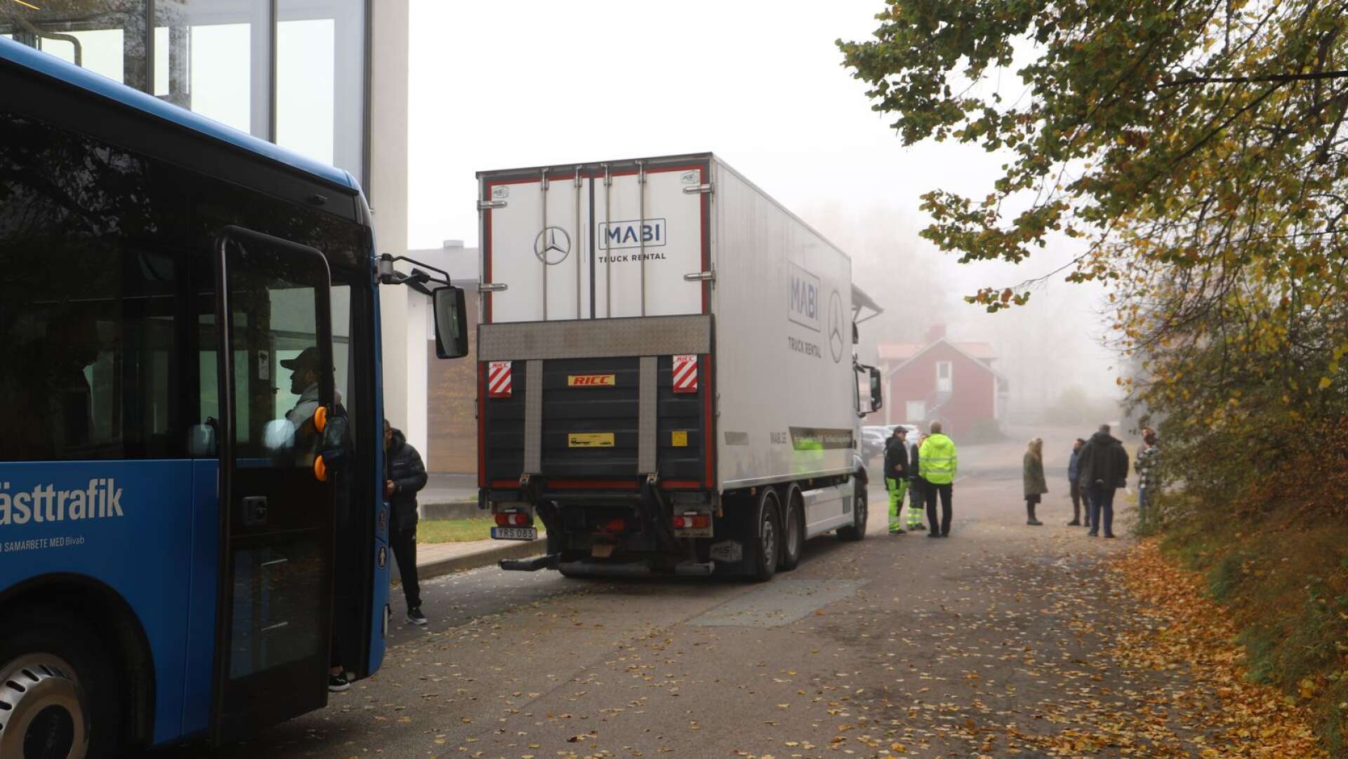 En buss och en lastbil från Vuxenutbildningen i Uddevalla kom till Bengtsfors och Utvecklingscentrum under Transportutbildning On Tour 2021.