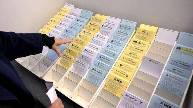 Närmare 40 procent av de tillfrågade bytte parti i årets val, enligt SVT:s vallokalsundersökning. Arkivbild.