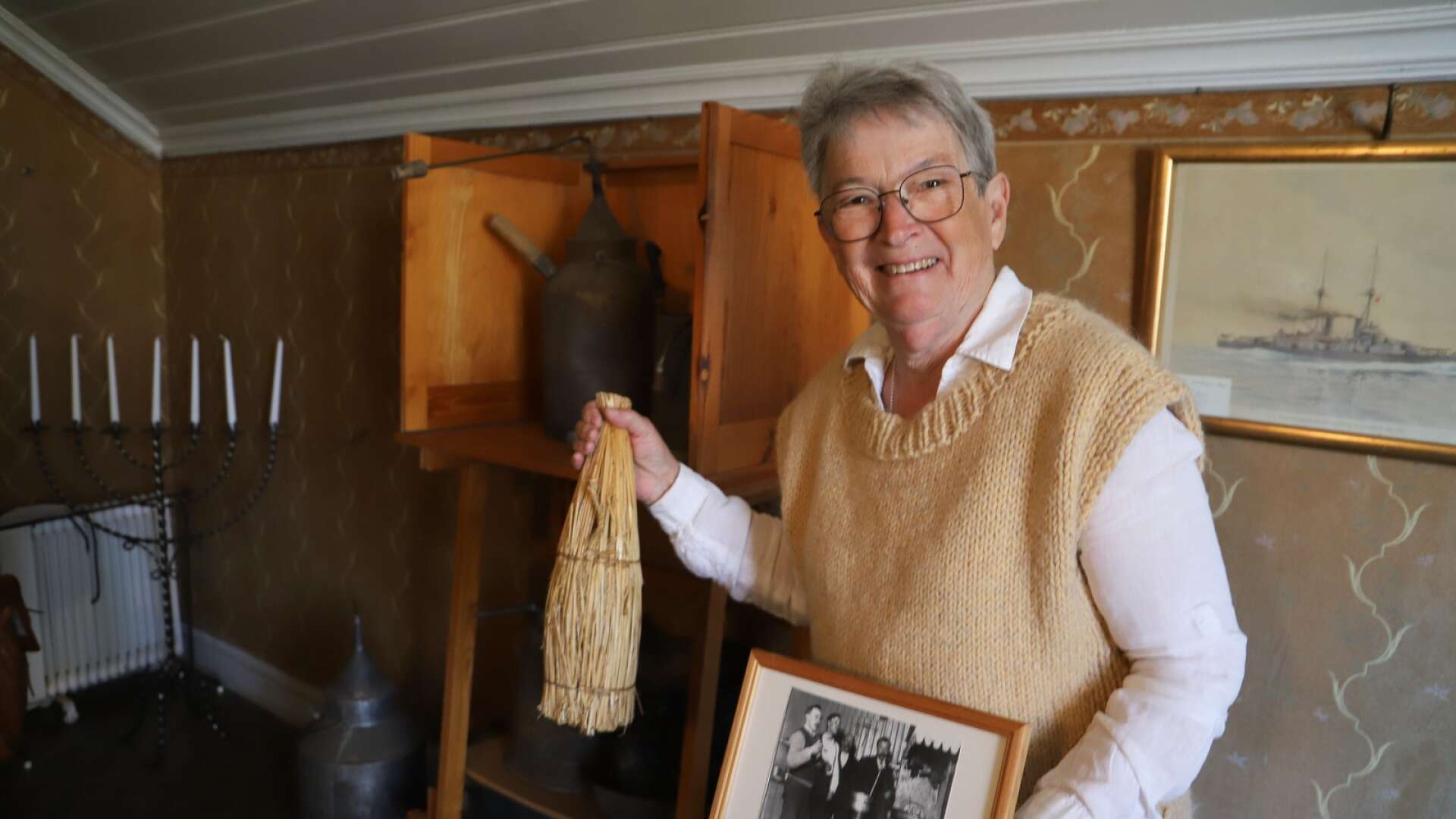 Louise Klang visade det gamla nämndemannarummet i tingshuset och samlingarna där ett antal gånger per dag.