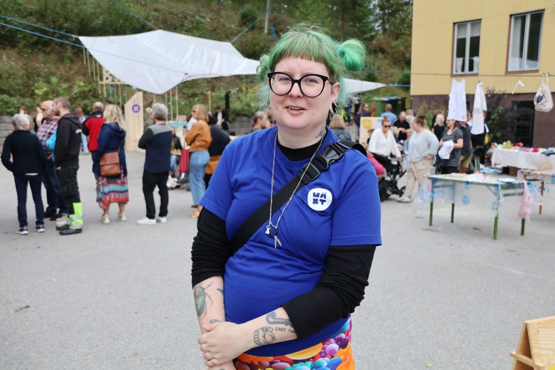 Funny Livdotter, engagerad i den ekonomiska föreningen Studio Växt, som arrangerade Byafesten med stöd av Mötesplats Steneby och Dals Långeds utvecklingsråd, kunde glädjas åt en välbesökt fest.