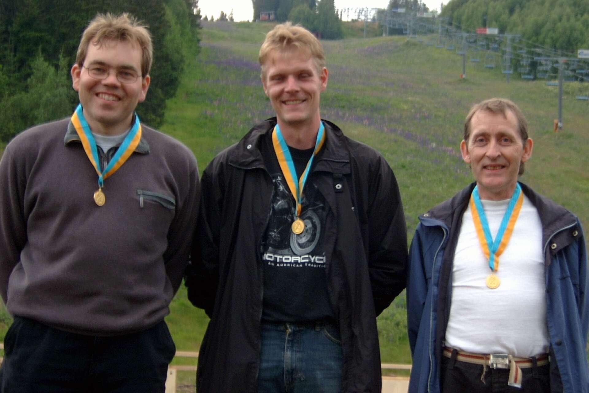 Per-Anders Lander, till vänster, och Alf Sundfeldt, till höger, tog medaljer under helgens Guldcup i Sunne. I mitten Christian Gustafsson. Bilden är tagen vid en tidigare upplaga av tävlingen.