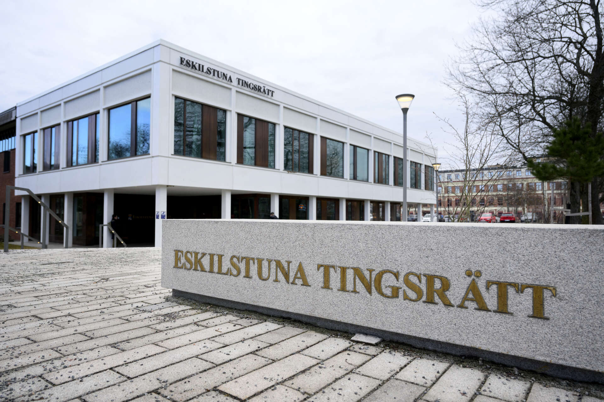 Eskilstuna tingsrätt dömer sju personer för grova vapenbrott. Arkivbild.