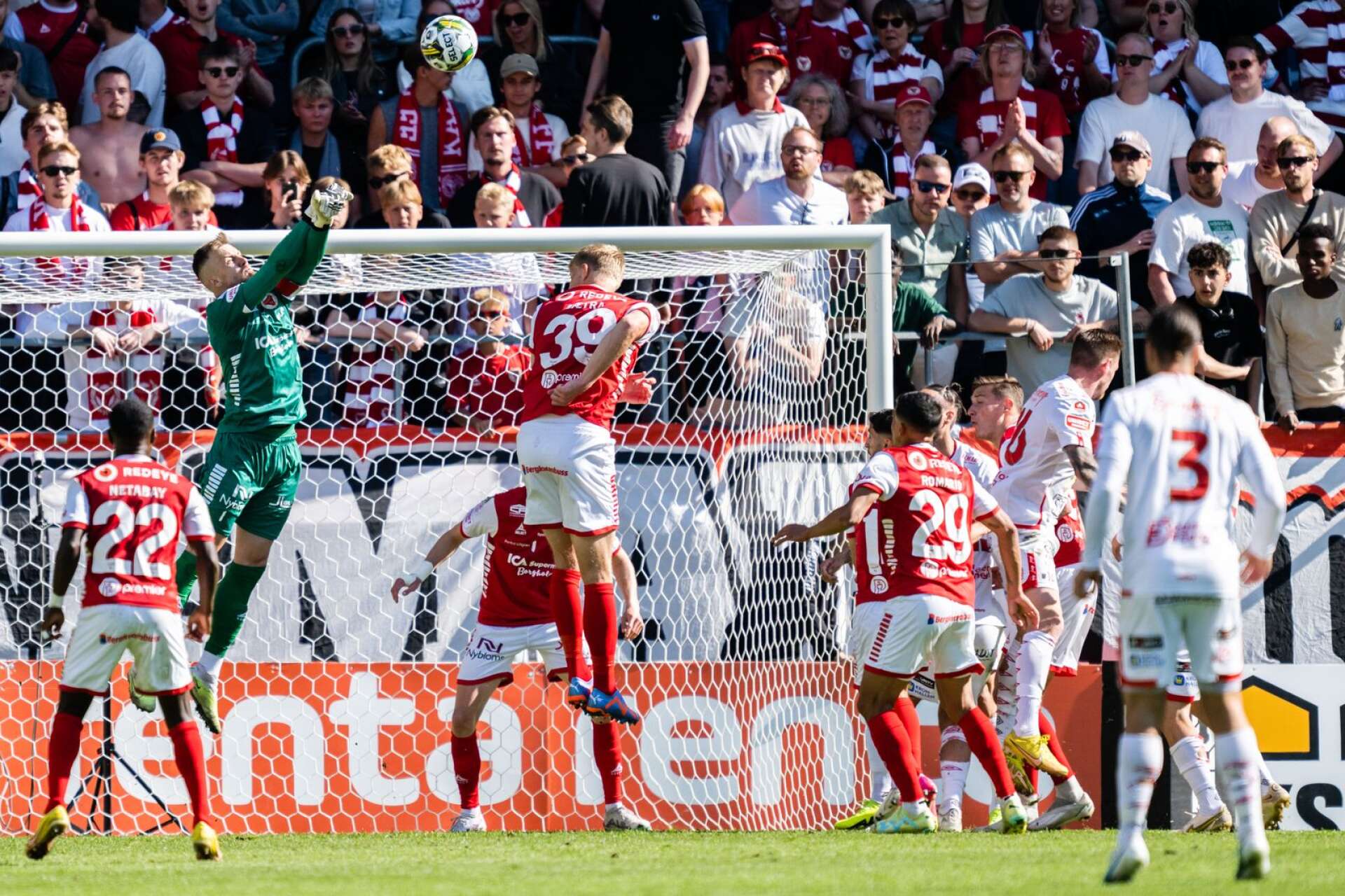 Kalmars målvakt Ricardo Friedrich gjorde en fin match när Degerfors besegrades.