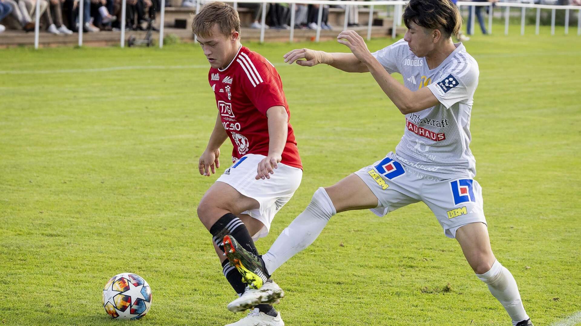 Emil Portén har haft en lyckad säsong med FBK Karlstad, trots skadeproblemen, och nu väntar kval till division 1.