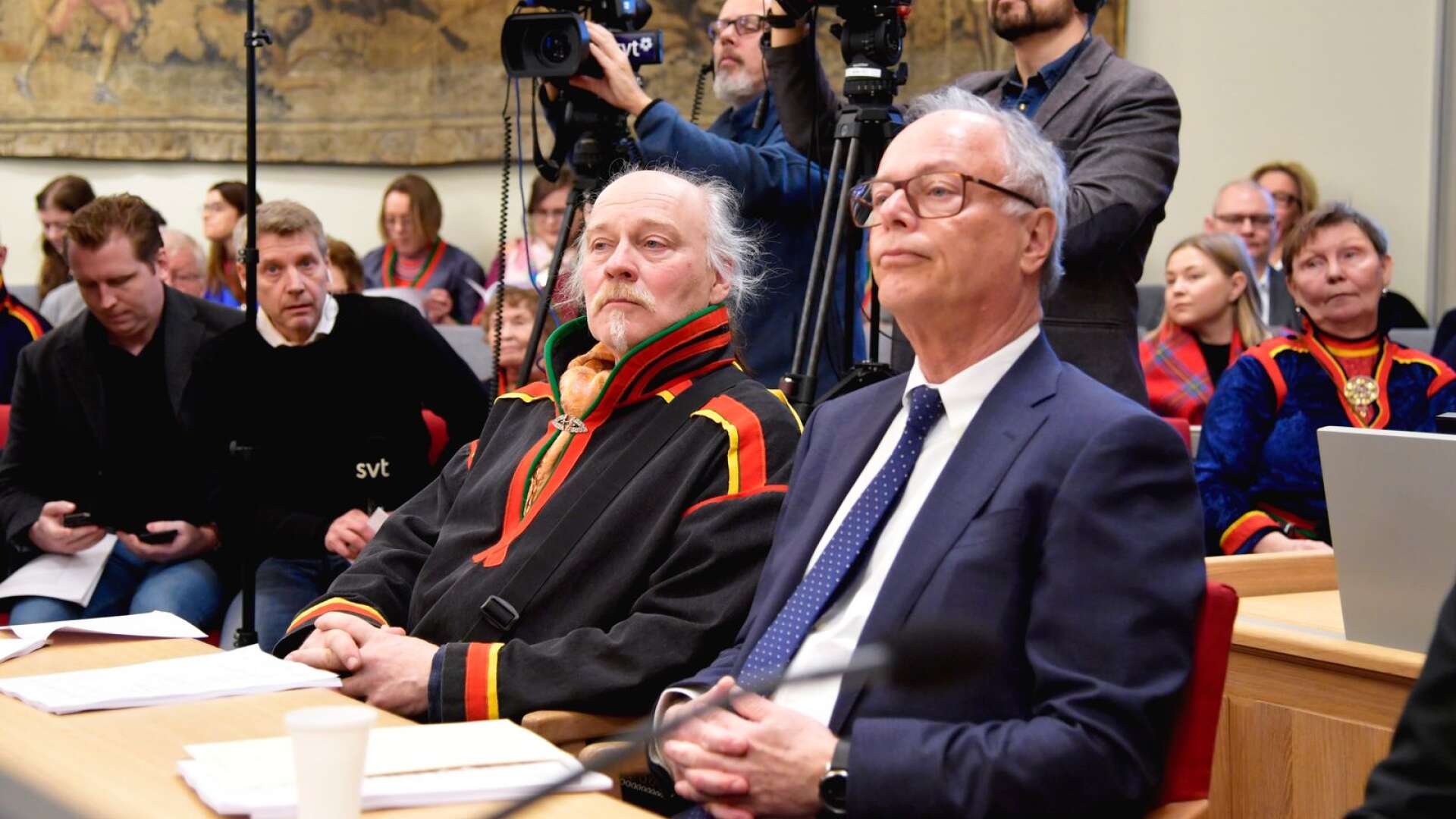 Matti Blind Berg, Girjas samebys ordförande,och Peter Danowsky, Girjas advokat, under pressträffen i Högsta domstolen i Stockholm.