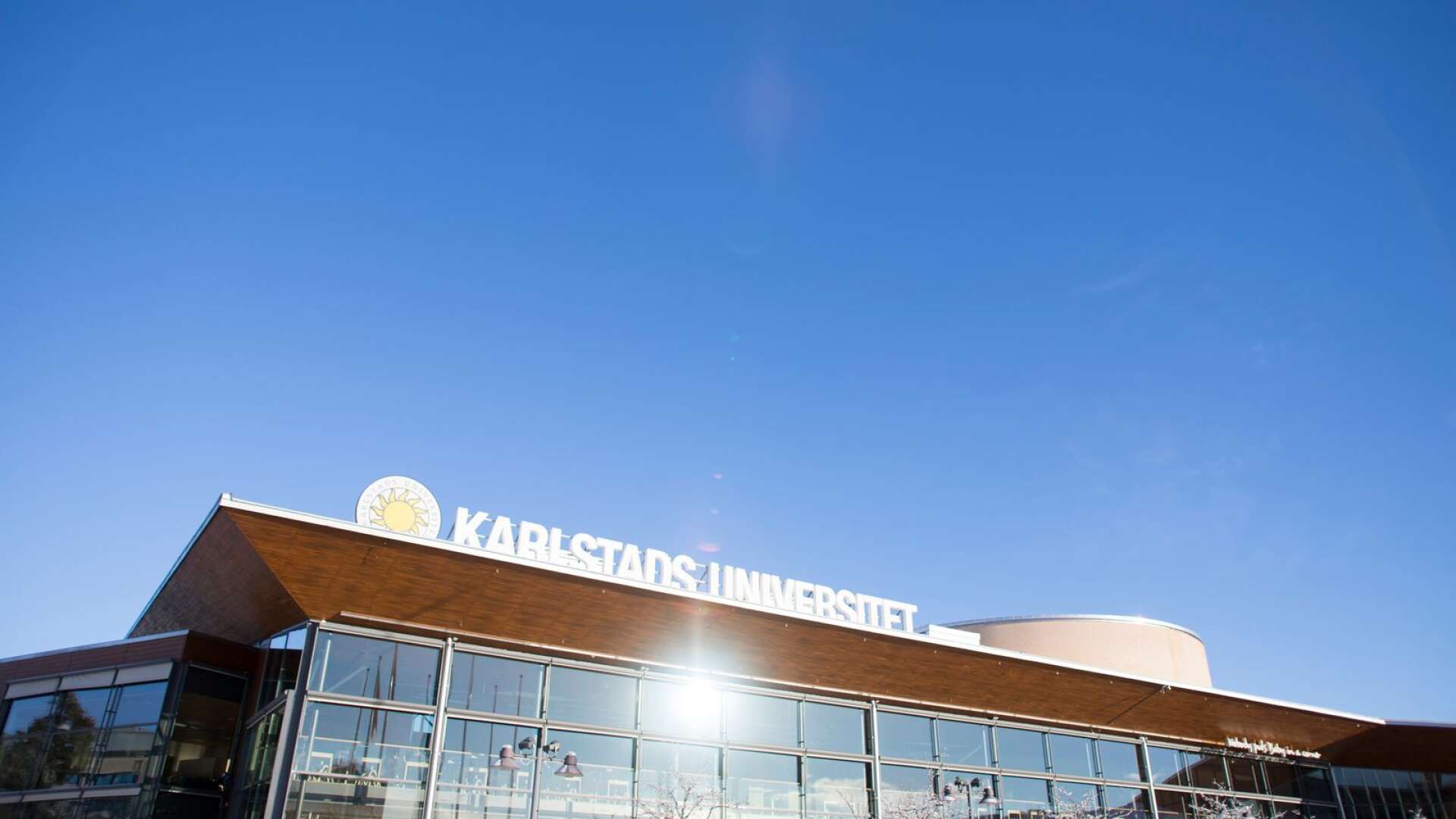 Karlstads universitet antar nästan lika många studenter som förra hösten. 