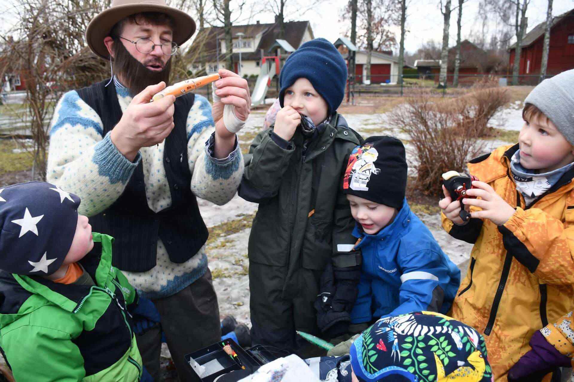Bygda besökte Björkbackens förskola för att hälsa på alla barn och Pettsson och Findus!