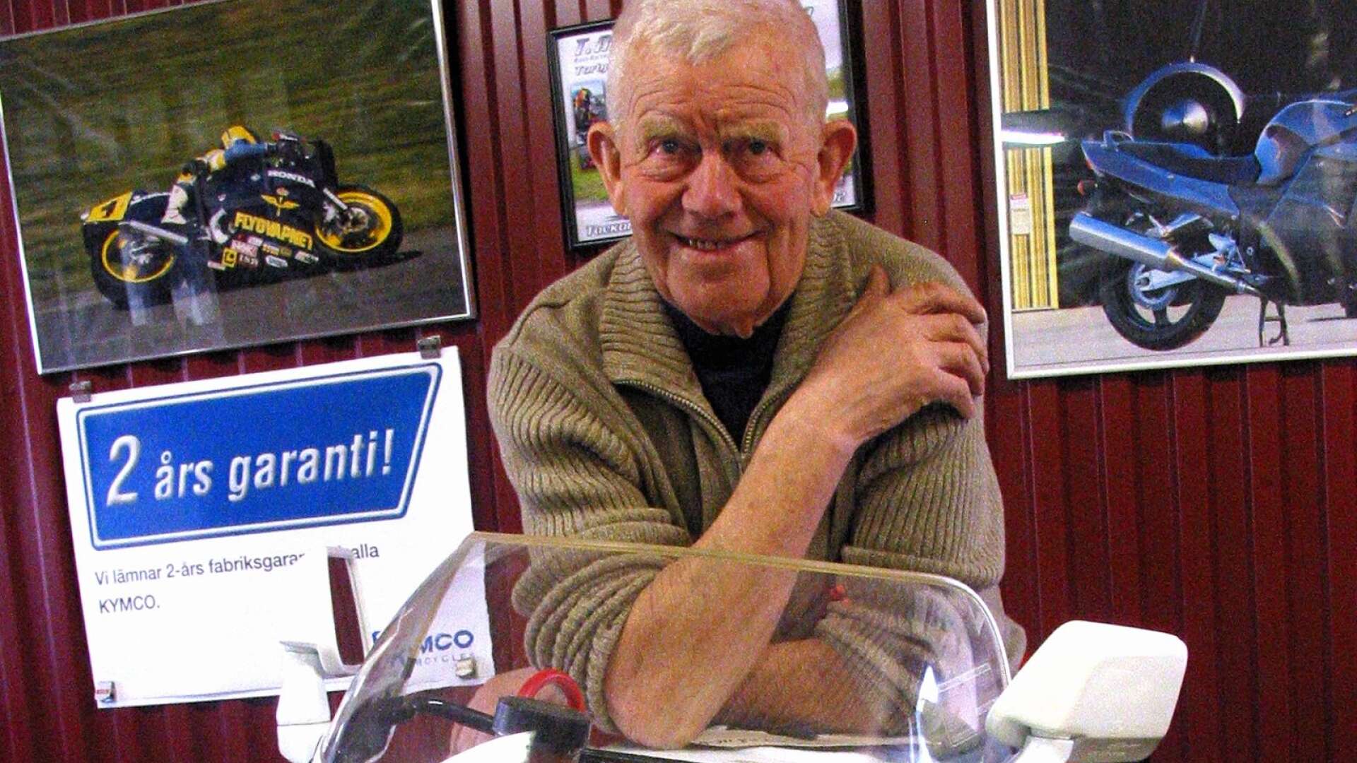 Roadracingprofilen Lennart Högberg har gått bort i en ålder av 93 år.