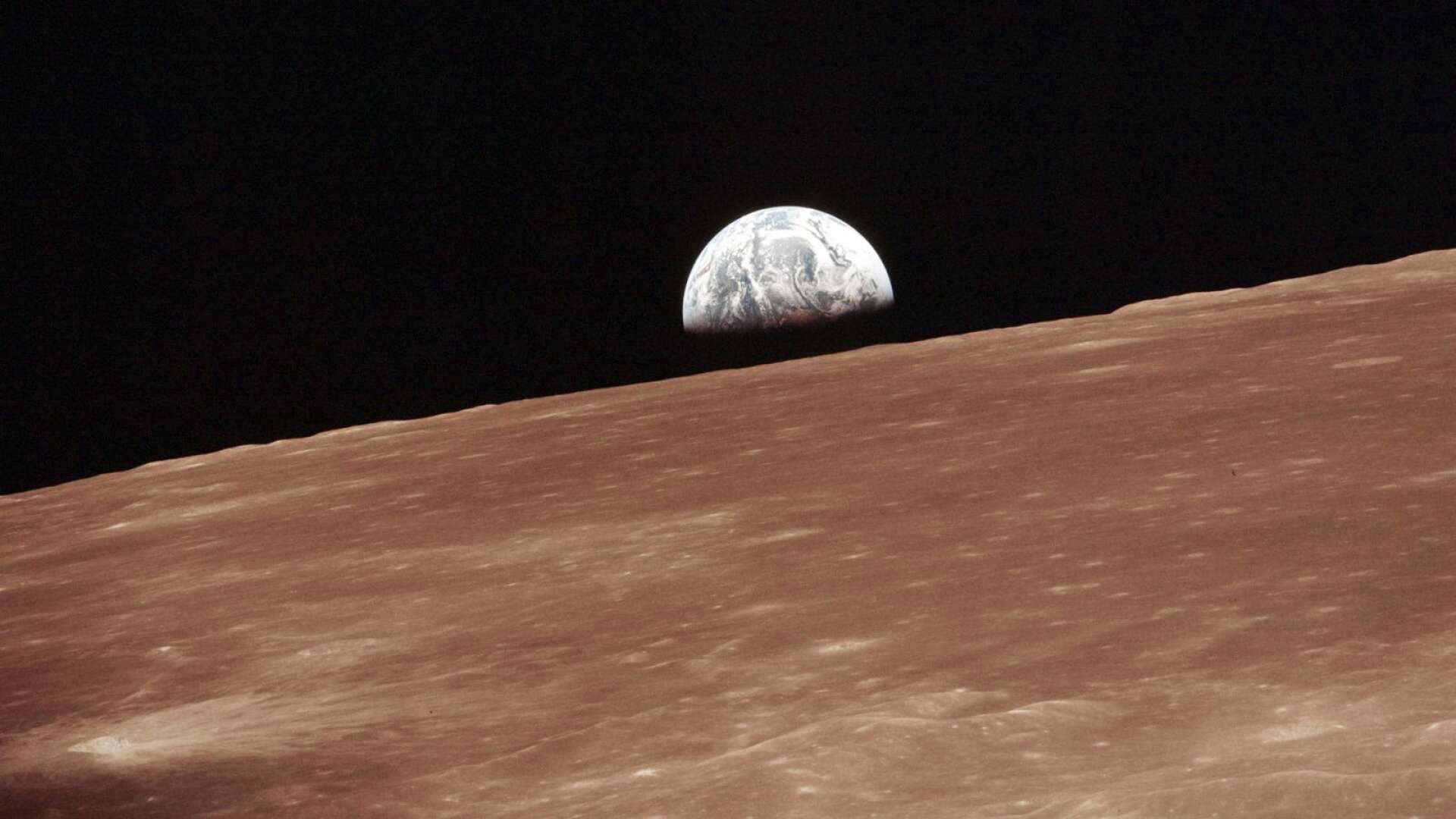 Jorduppgång sedd från Apollo 10.