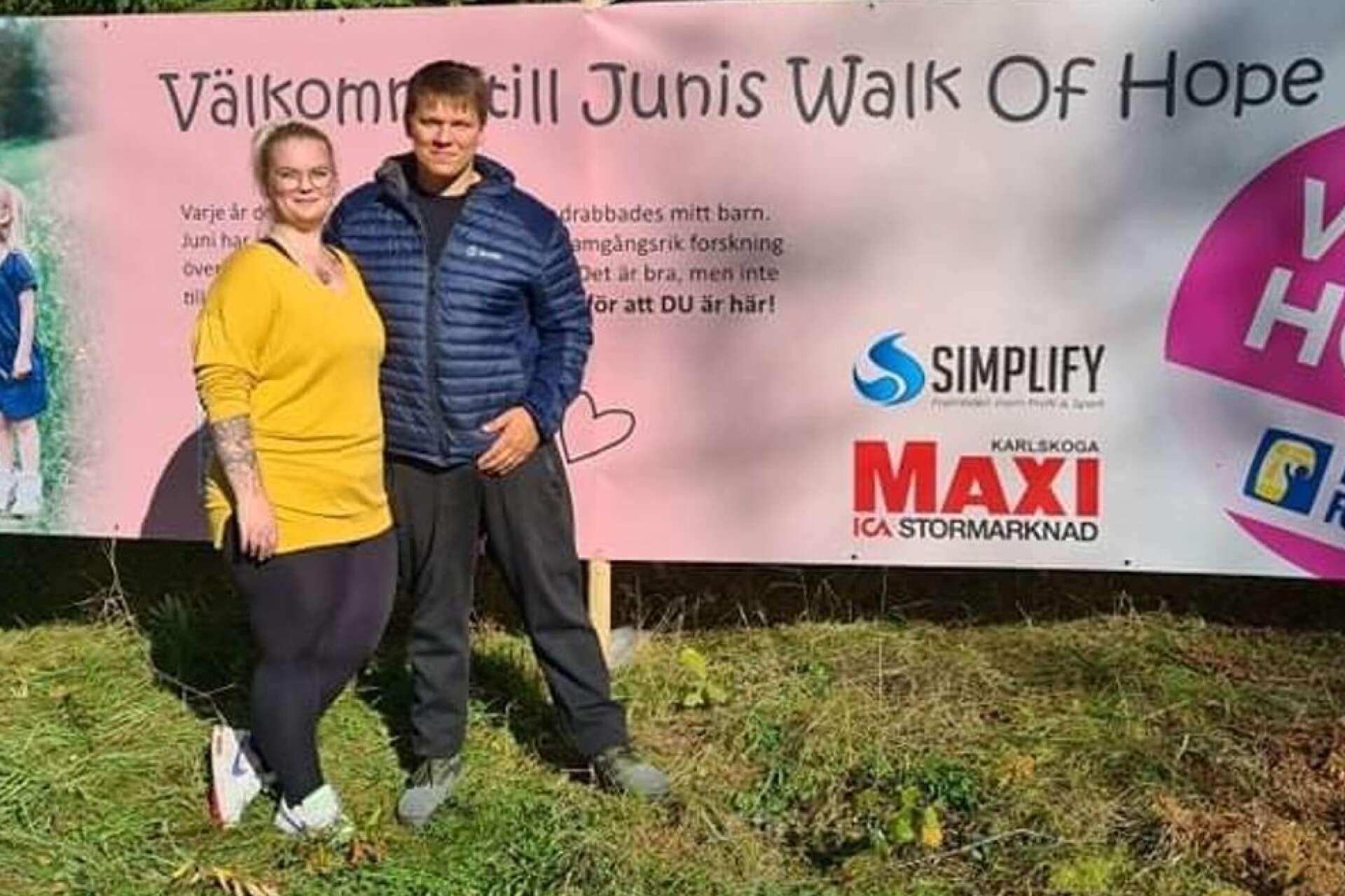 Junis föräldrar Ronja Luff och Stefan Hansen är tacksamma för allt stöd de fått.