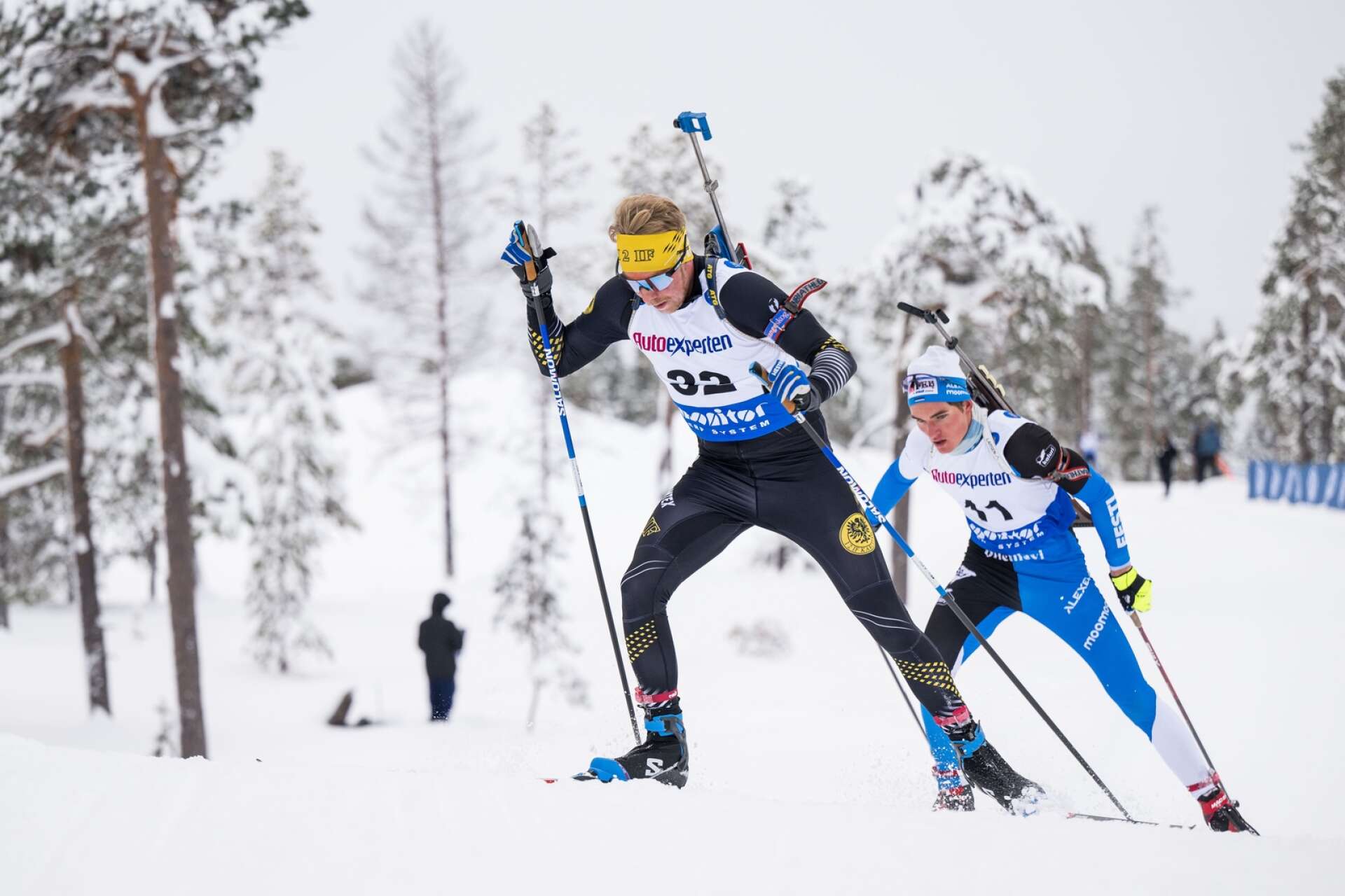 Viktor Brandt gjorde en överraskande stark debut efter en sjukdomsperiod och blev fyra i söndagens sprint i svenska skidskyttepremiären i Idre.