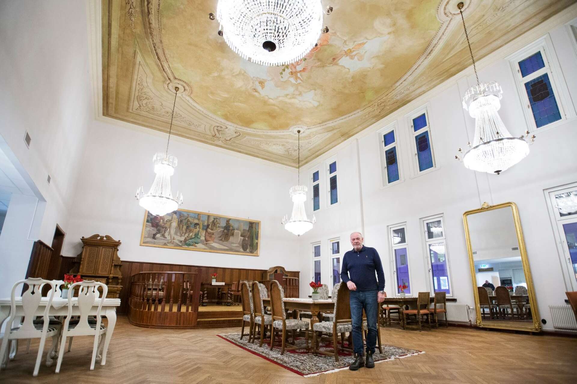 Grand hotells anrika festsal är nu färdigrenoverad till sin forna glans. Den blir en festlokal för de som bor i huset, berättar Karlstadhus vd Janne Gustafsson.