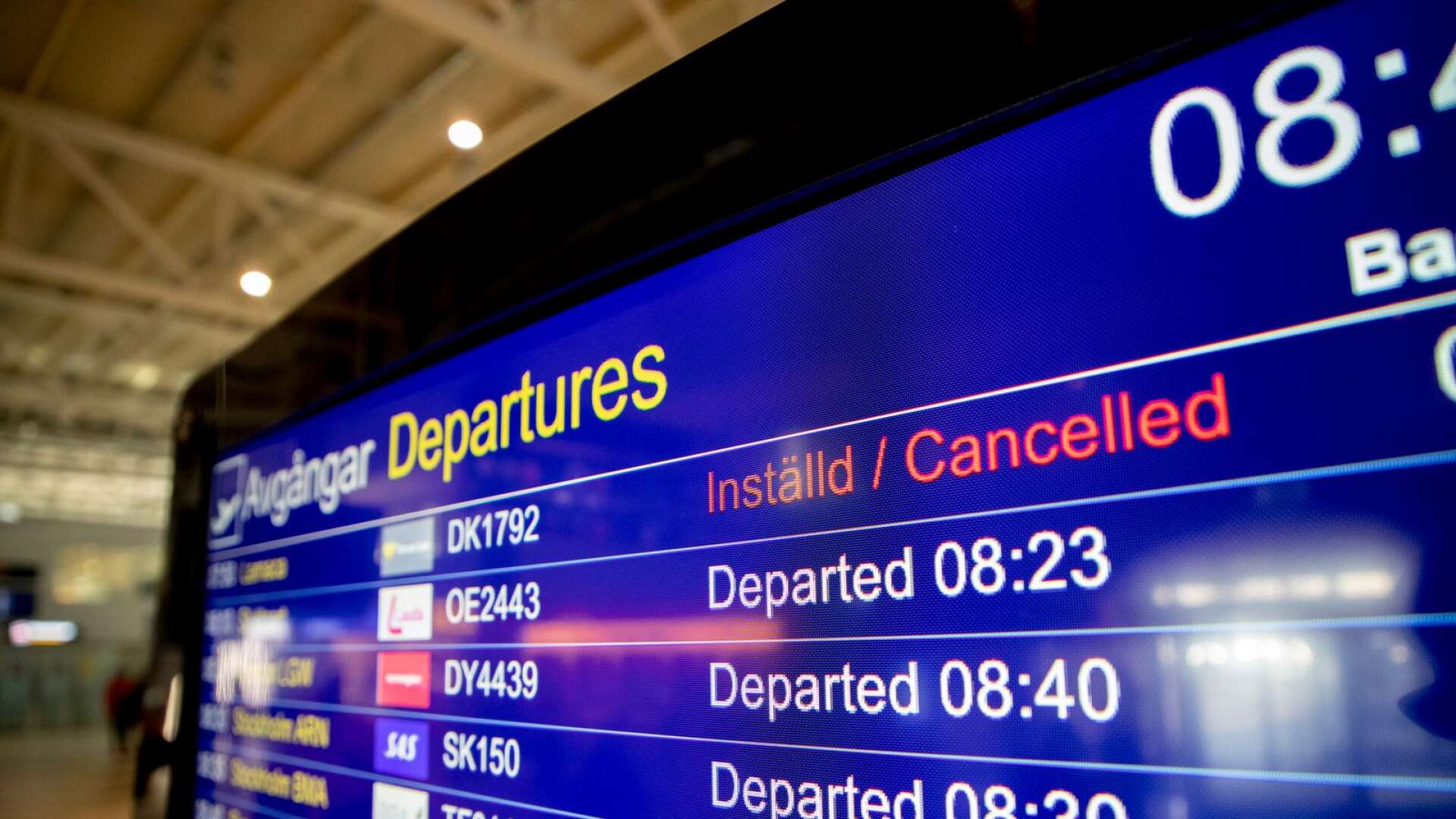 Tusentals resenärer drabbades av inställda flighter på Landvetter flygplats på grund av att den brittiska resejätten Thomas Cook, som äger Ving, försatts i konkurs.