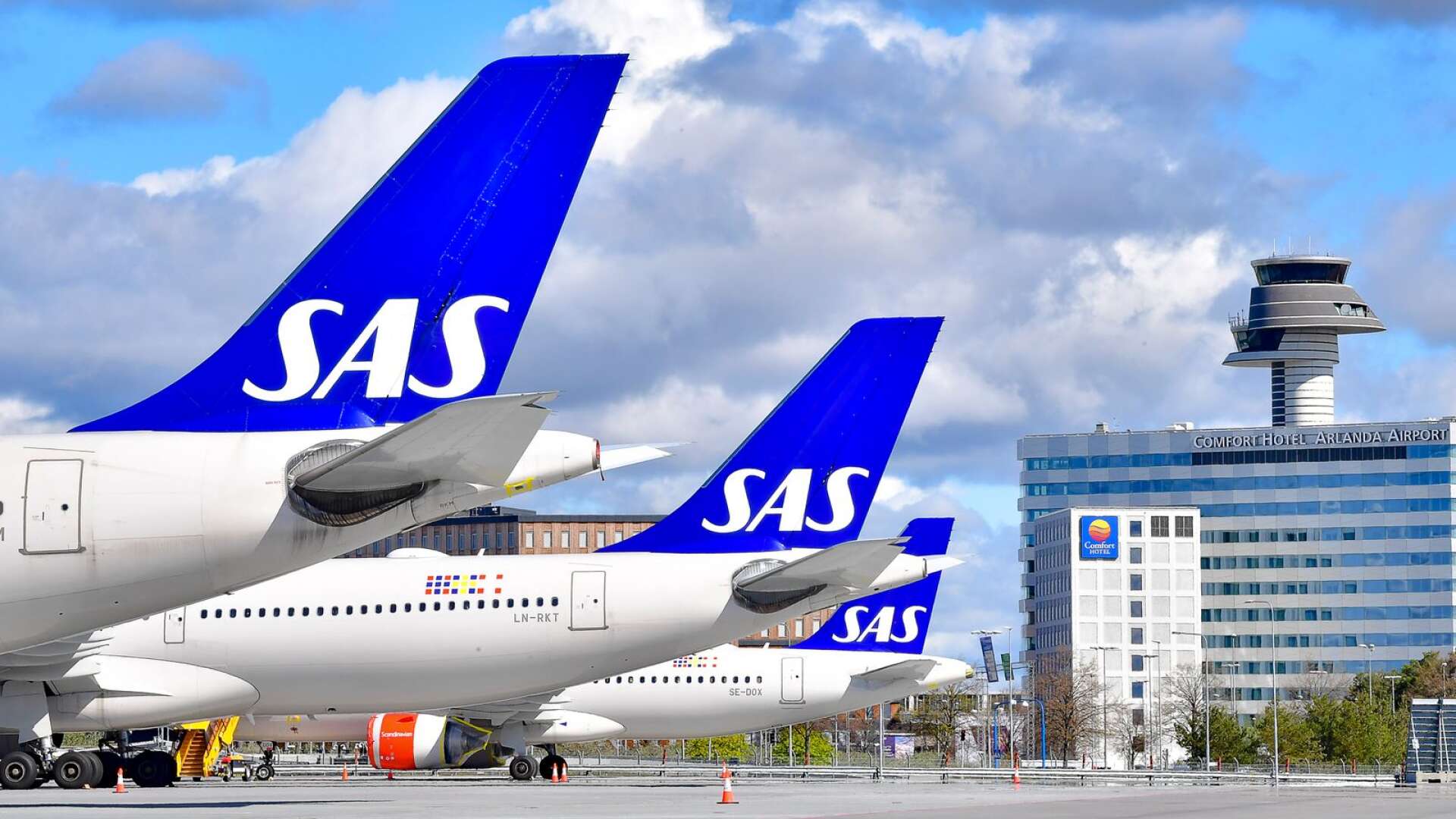 Parkerade SAS-plan på Arlanda.