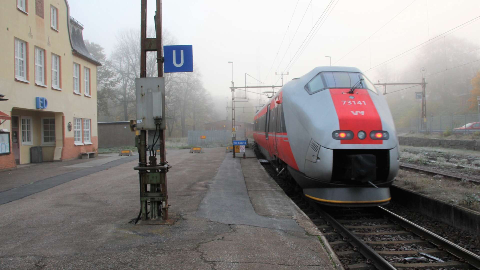 Vy fördubblar antalet tågavgångar mellan Oslo och Göteborg från den 10 december. Det innebär även dubbelt så många stopp i Ed.
