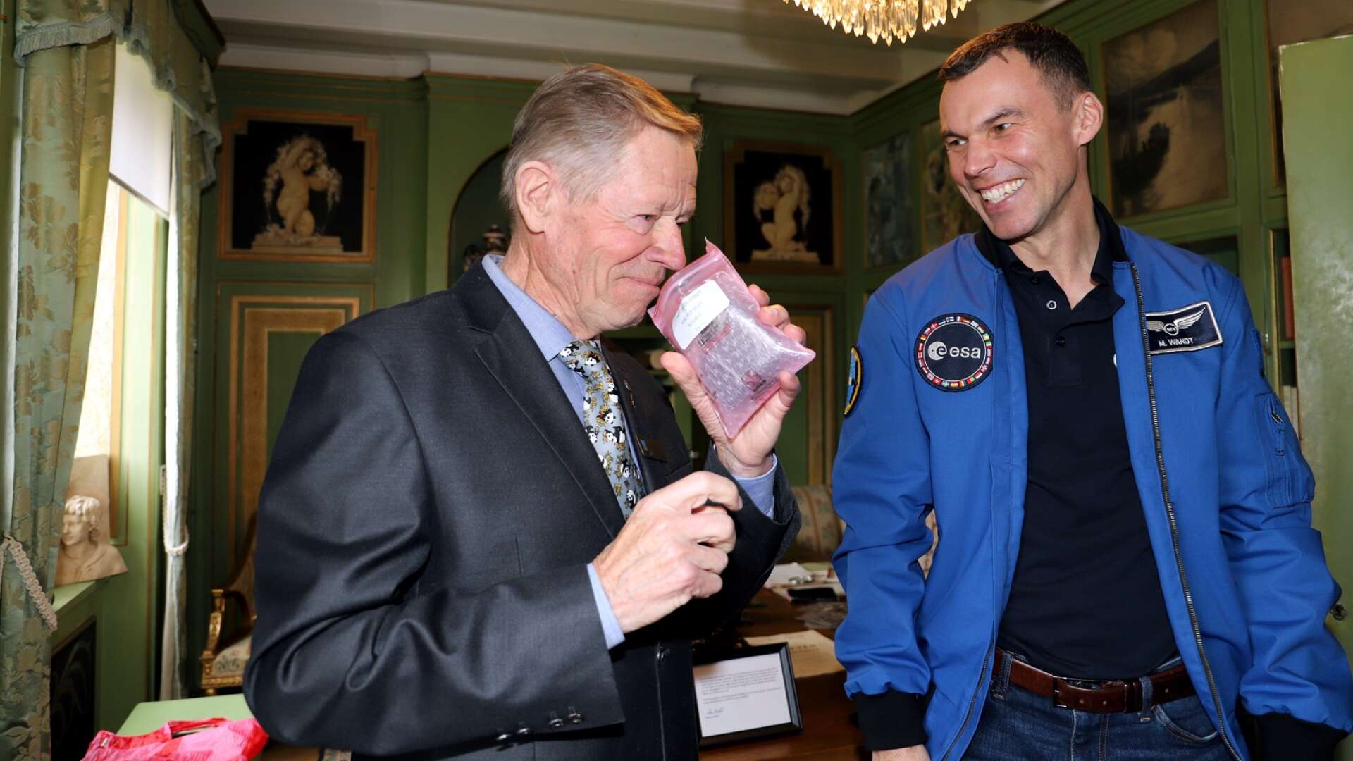 ”Jag släppte den inte med blicken!” – värmländske astronauten lämnade medaljen och fick ett oväntat möte