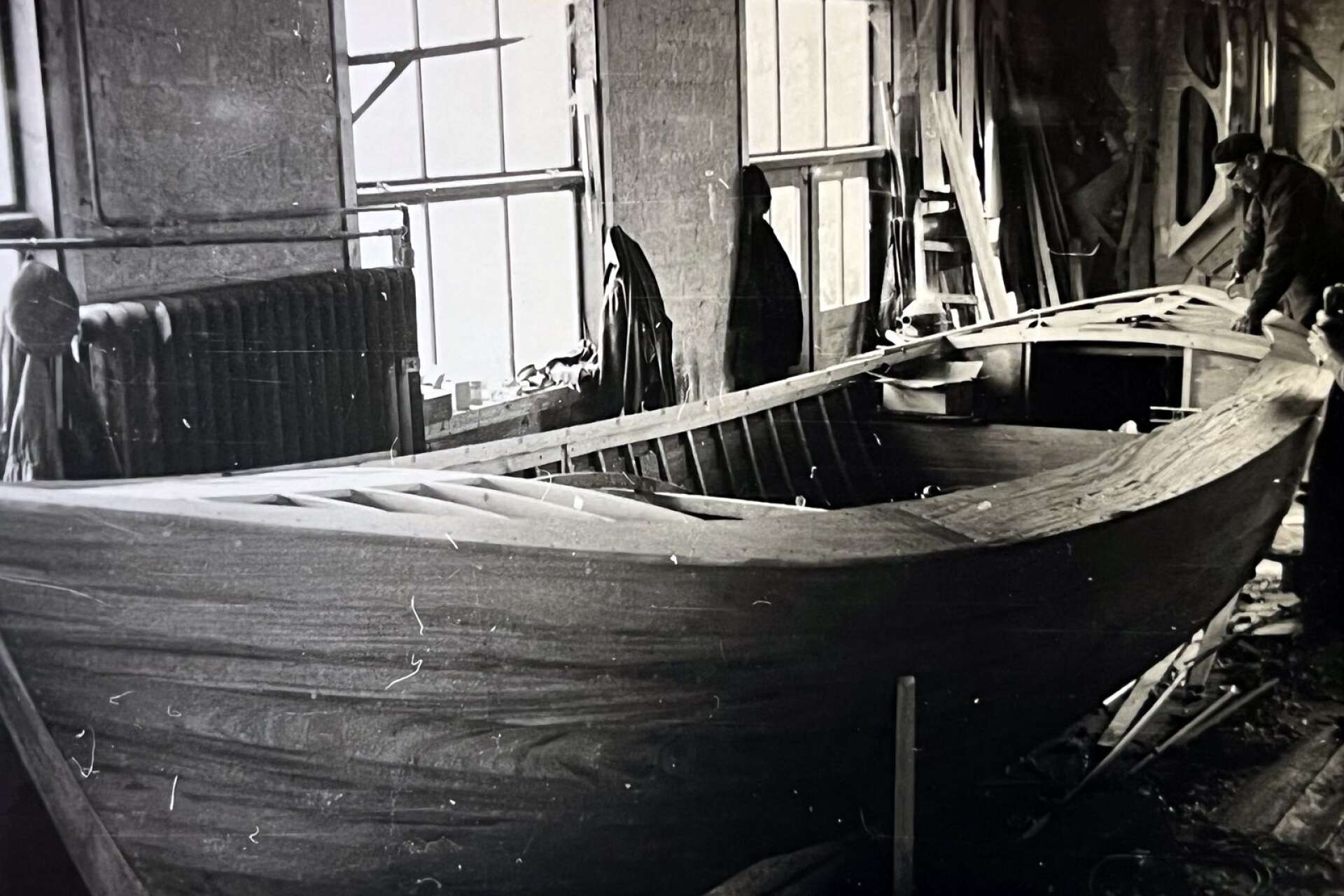 I Säffle båtbyggeri gjordes det mesta med hantverksmässiga metoder.