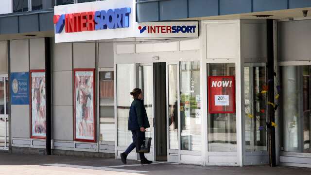 Personalen på Intersport upptäckte en stöld via en specialpreparerad väska och grep den misstänkte.