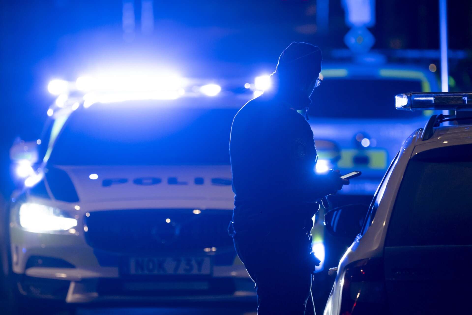 Polisen gjorde en riktad insats mot en fastighet i Lidköpings kommun under torsdagen. Totalt fyra män greps. OBS: Bilden är en arkivbild.