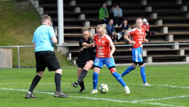 Kim Evaldsson svarade för ett hattrick när Arvika besegrade Villastaden med hela 4–0 på Solviksvallen.